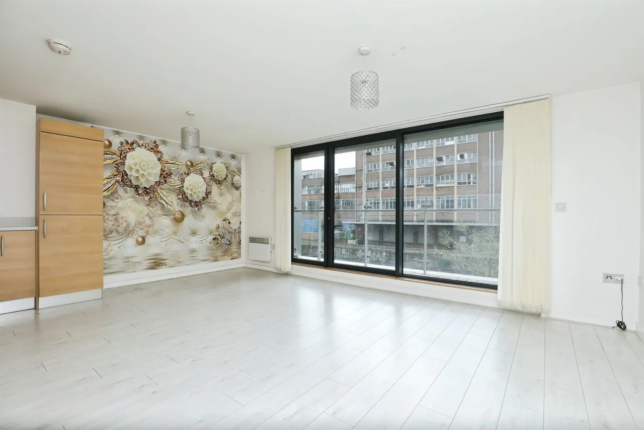2 bed flat for sale — Geoffrey Watling Way, Norwich