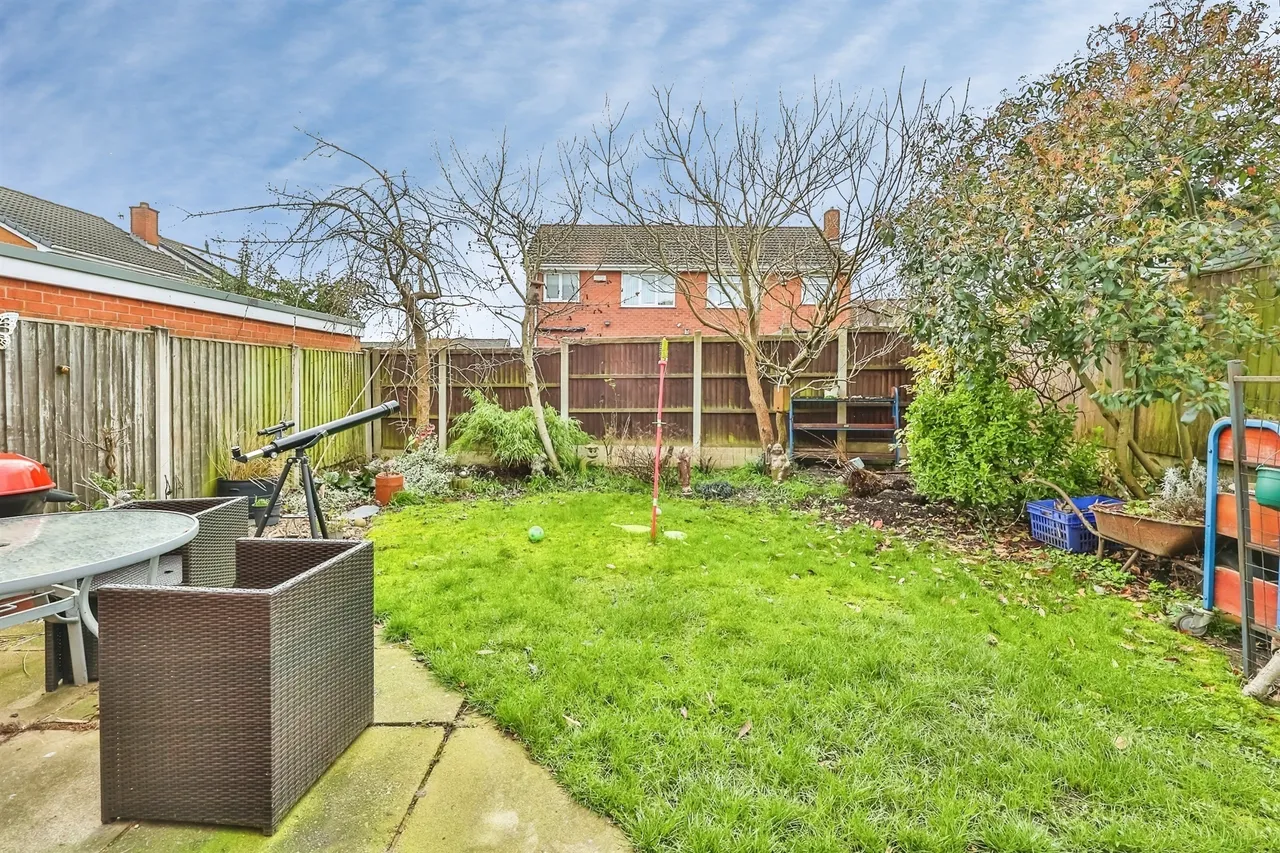 Springfield Gardens, Ilkeston, DE7, photo 2