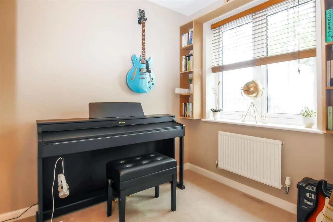 Coleridge Crescent, Littlehampton, photo 12