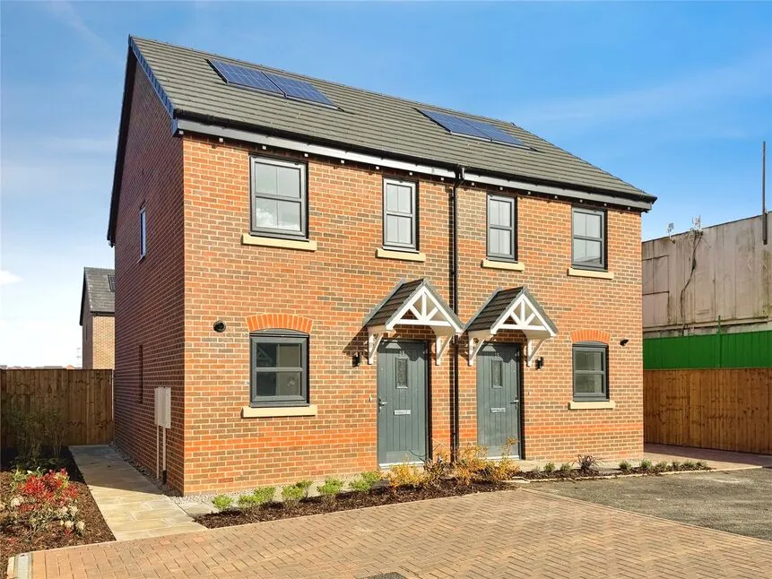 2 bed house for sale — Donnelly Road, Armthorpe, Doncaster, DN3