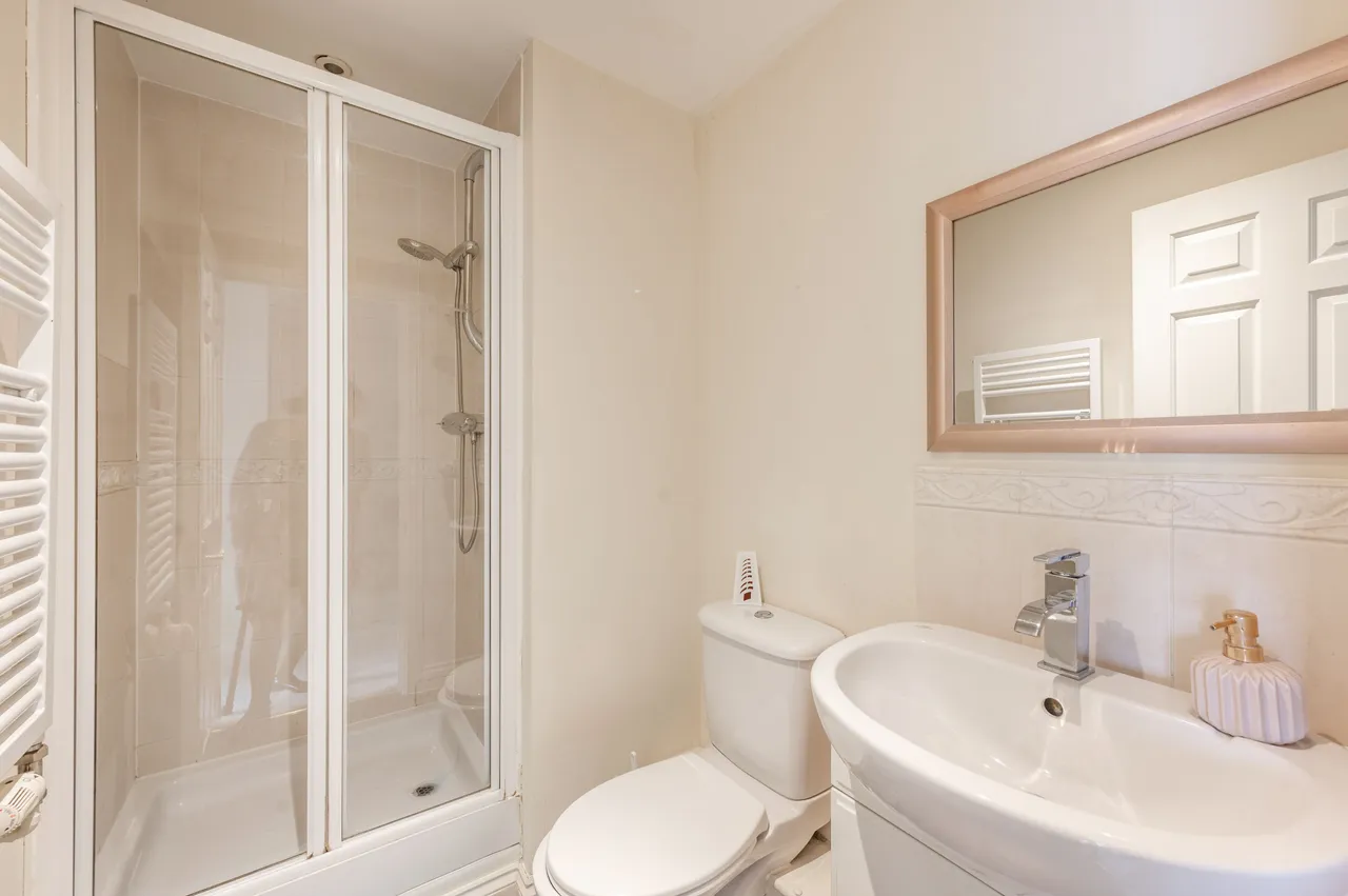 Room 4, 9 The Gateway, Watford, photo 2