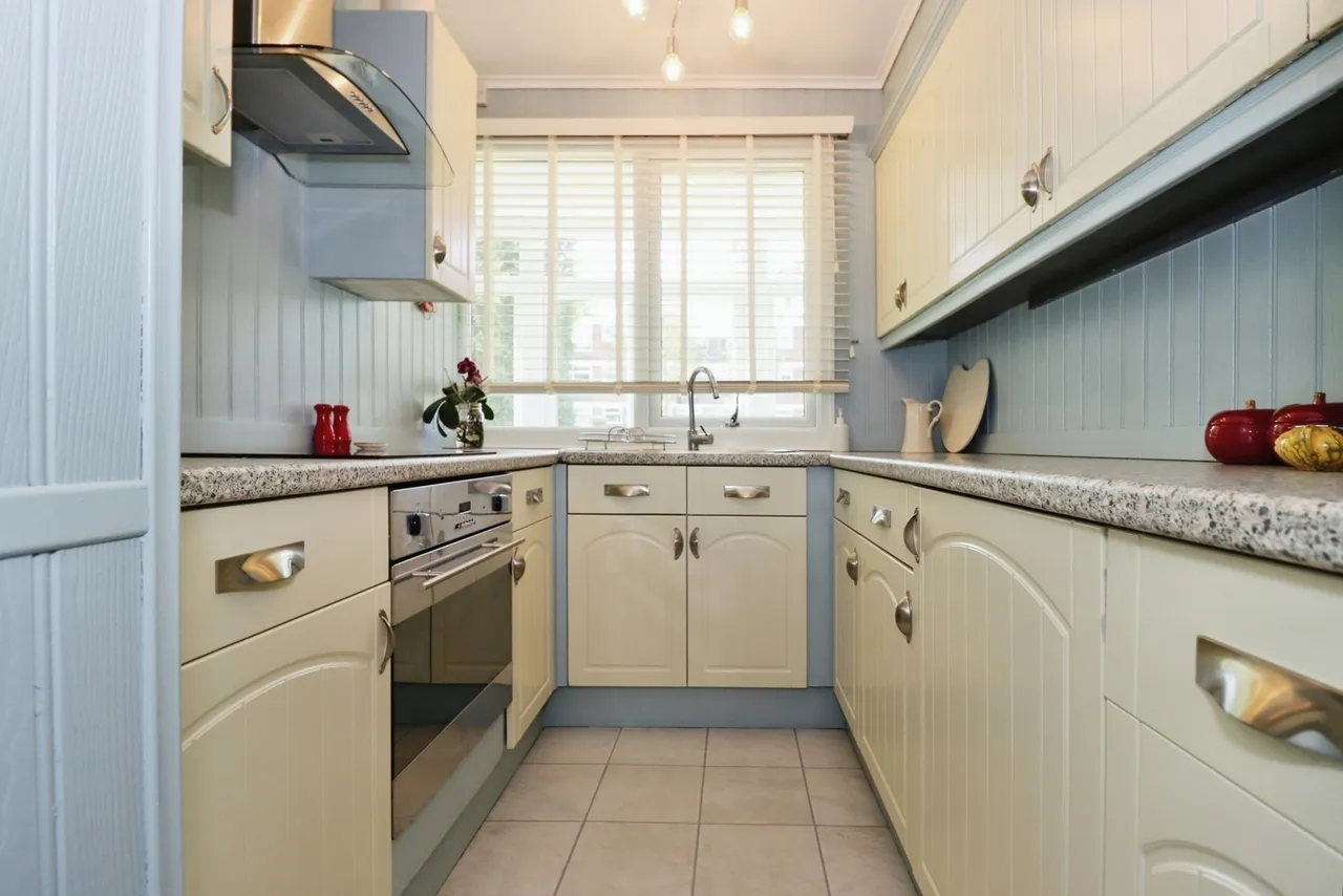 Marlborough Drive, Frenchay, Bristol, BS16, photo 11