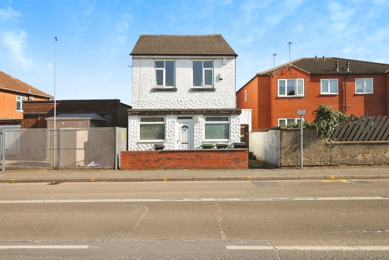 2 bed house for sale — Derby Road, Loughborough