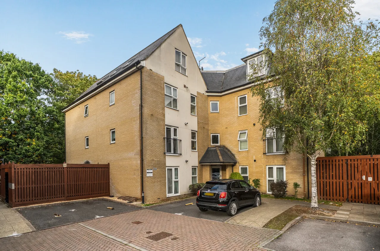 2 bed flat for sale, Lindoe Close, Southampton, SO15