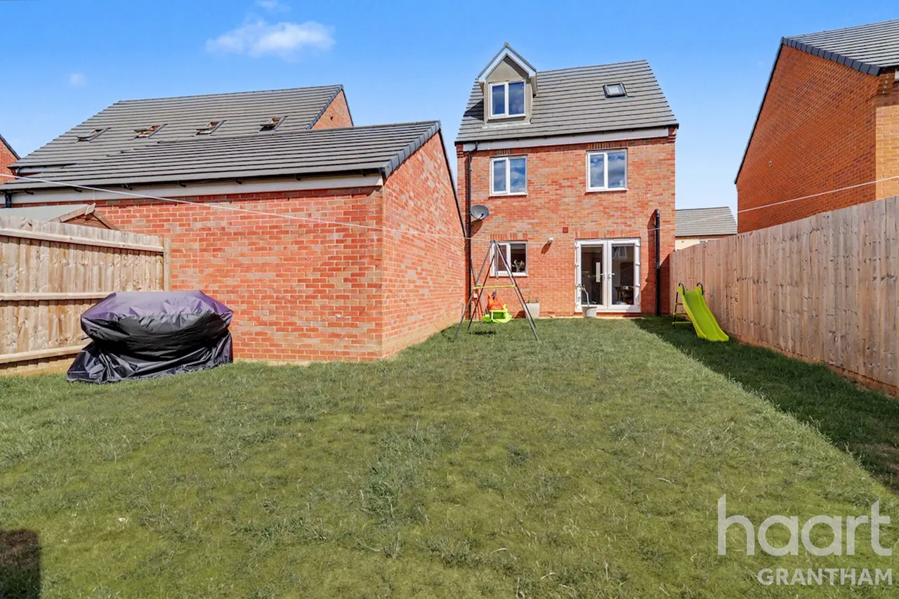 Whittle Road, NG34, photo 22