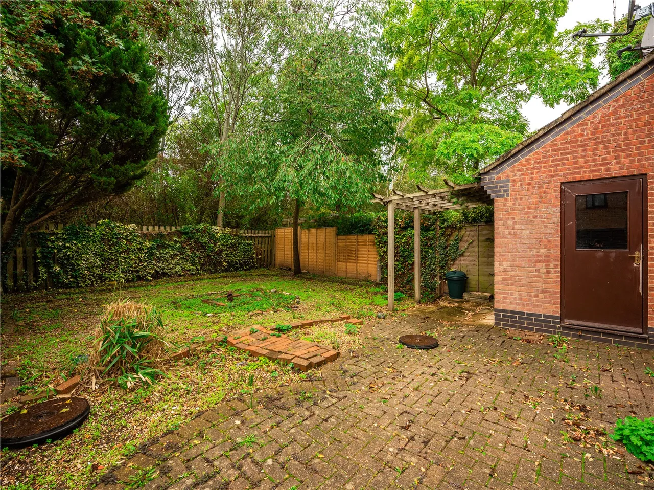 Hindemith Gardens, Old Farm Park, MK7, photo 6
