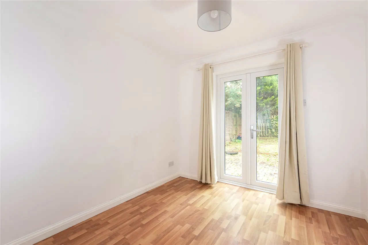 Hindemith Gardens, Old Farm Park, MK7, photo 12