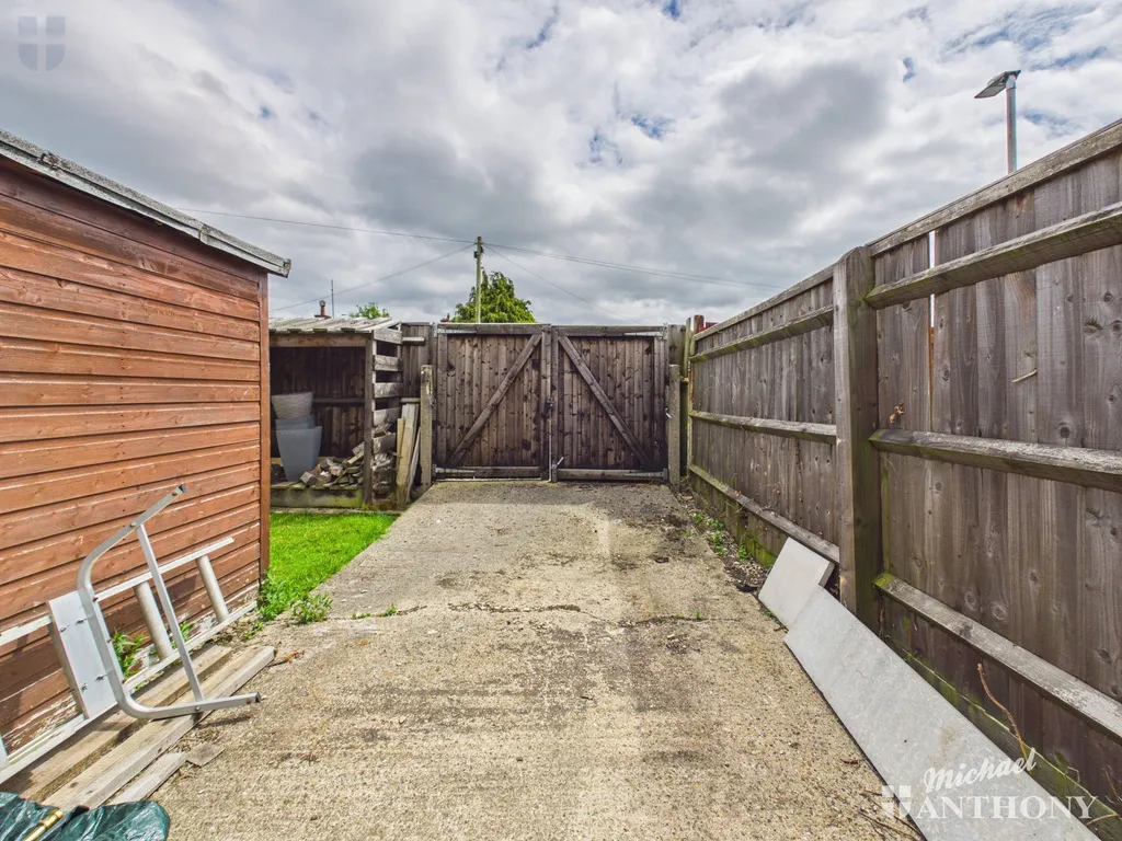 Mandeville Road, Aylesbury, HP21 8AG, photo 4