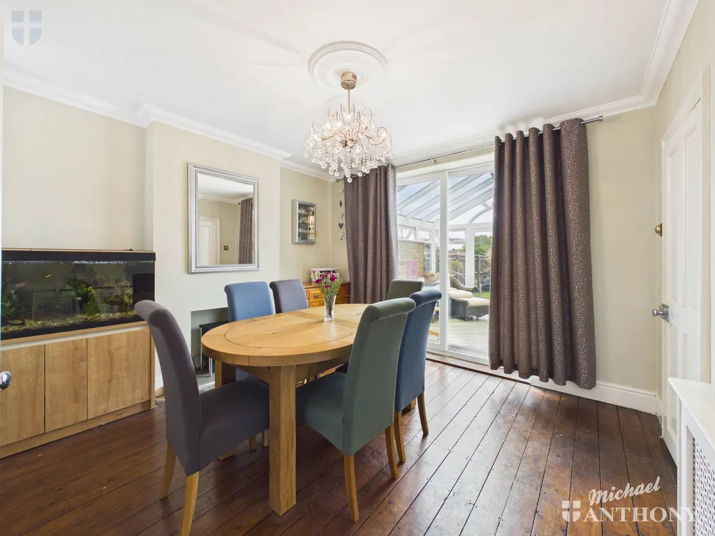 Mandeville Road, Aylesbury, HP21 8AG, photo 5