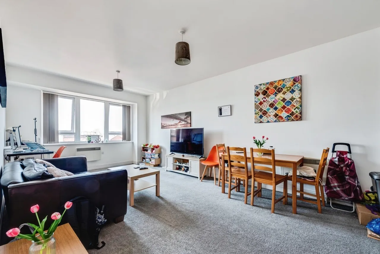 Guild House, Farnsby Street, Swindon, Wiltshire, SN1, photo 3