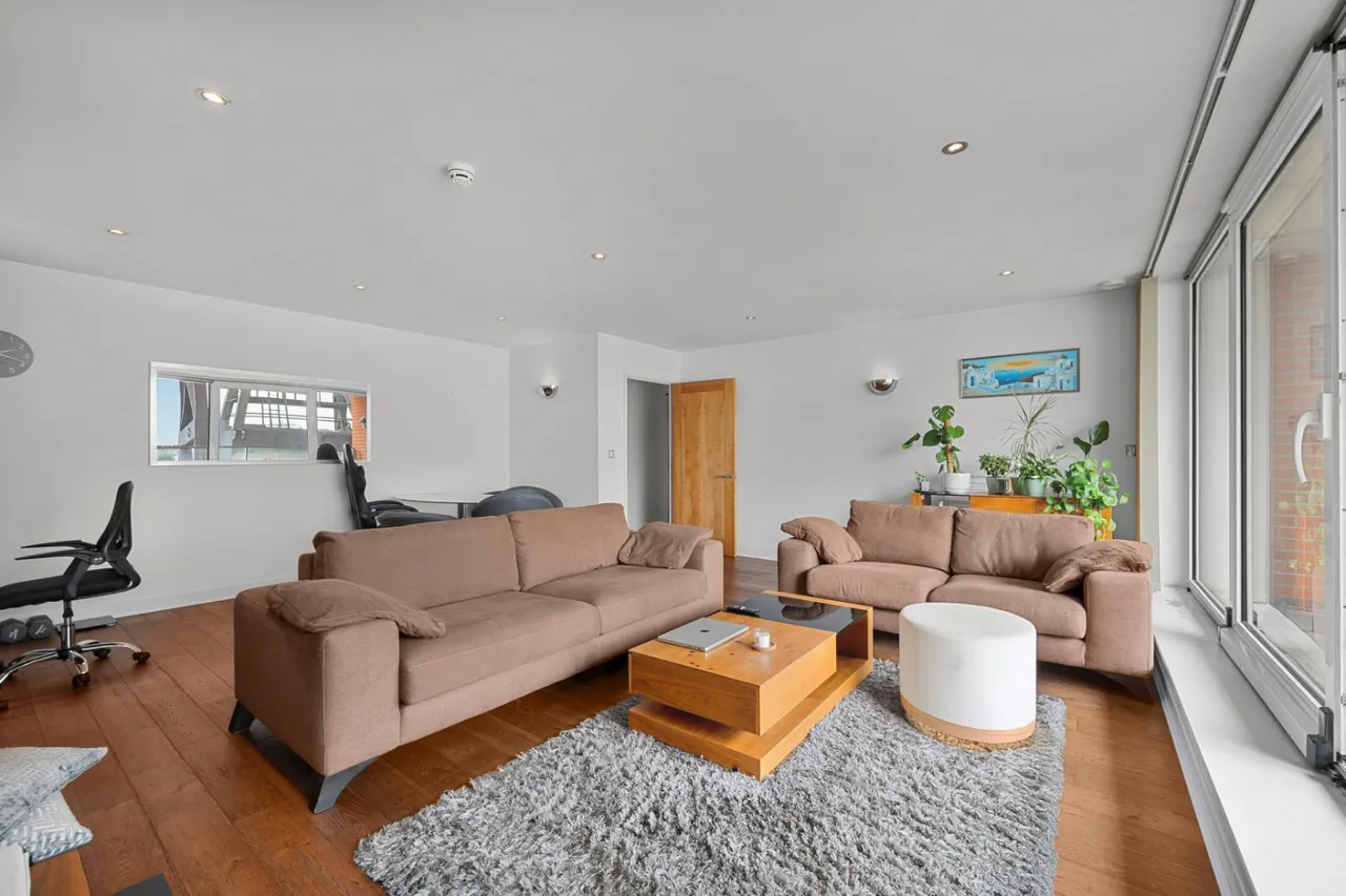 Western Gateway, London, E16, photo 10