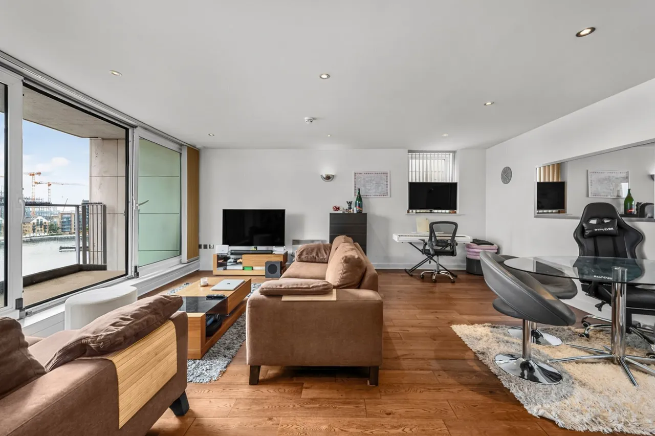 Western Gateway, London, E16, photo 12