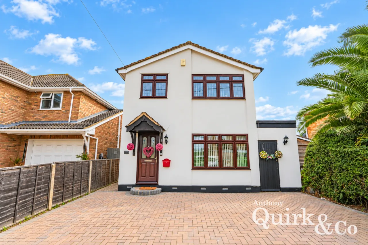 3 bed property for sale, Gafzelle Drive, Canvey Island, SS8
