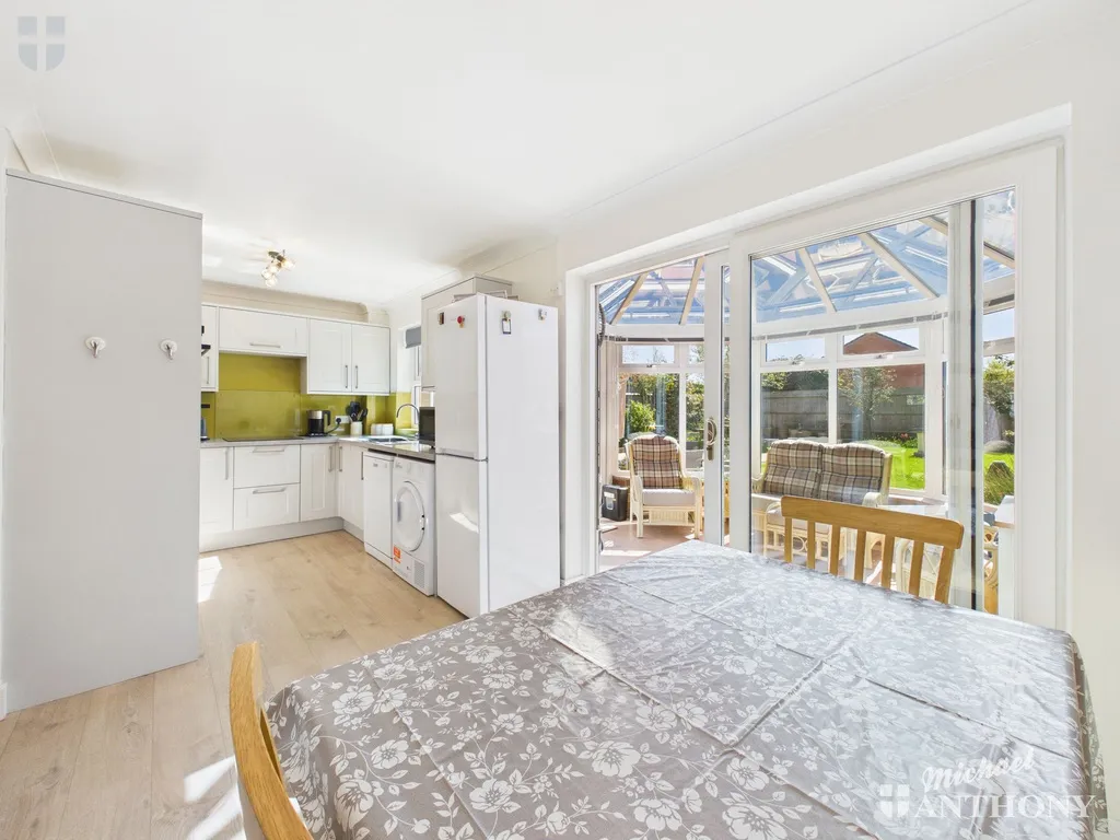 Elham Way, Aylesbury, HP21 9XN, photo 5