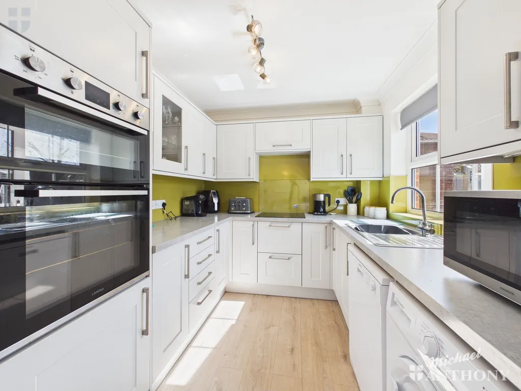 Elham Way, Aylesbury, HP21 9XN, photo 4