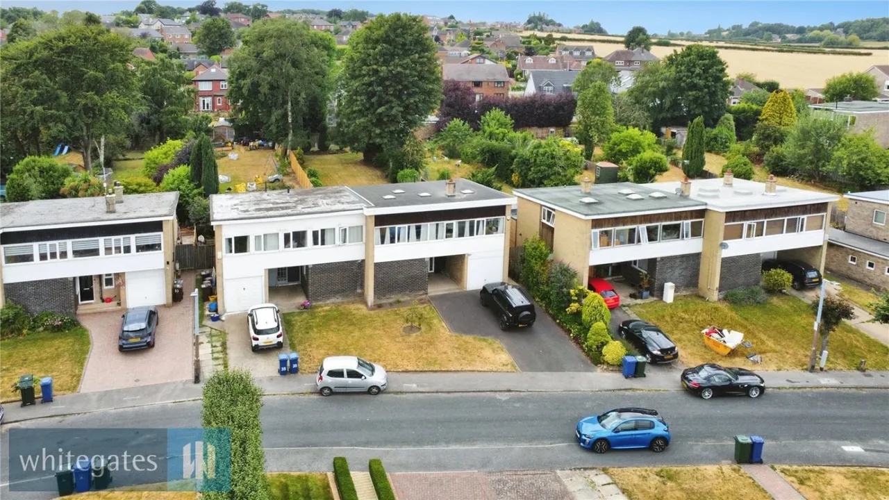 Limes Avenue, Staincross, S75, photo 16