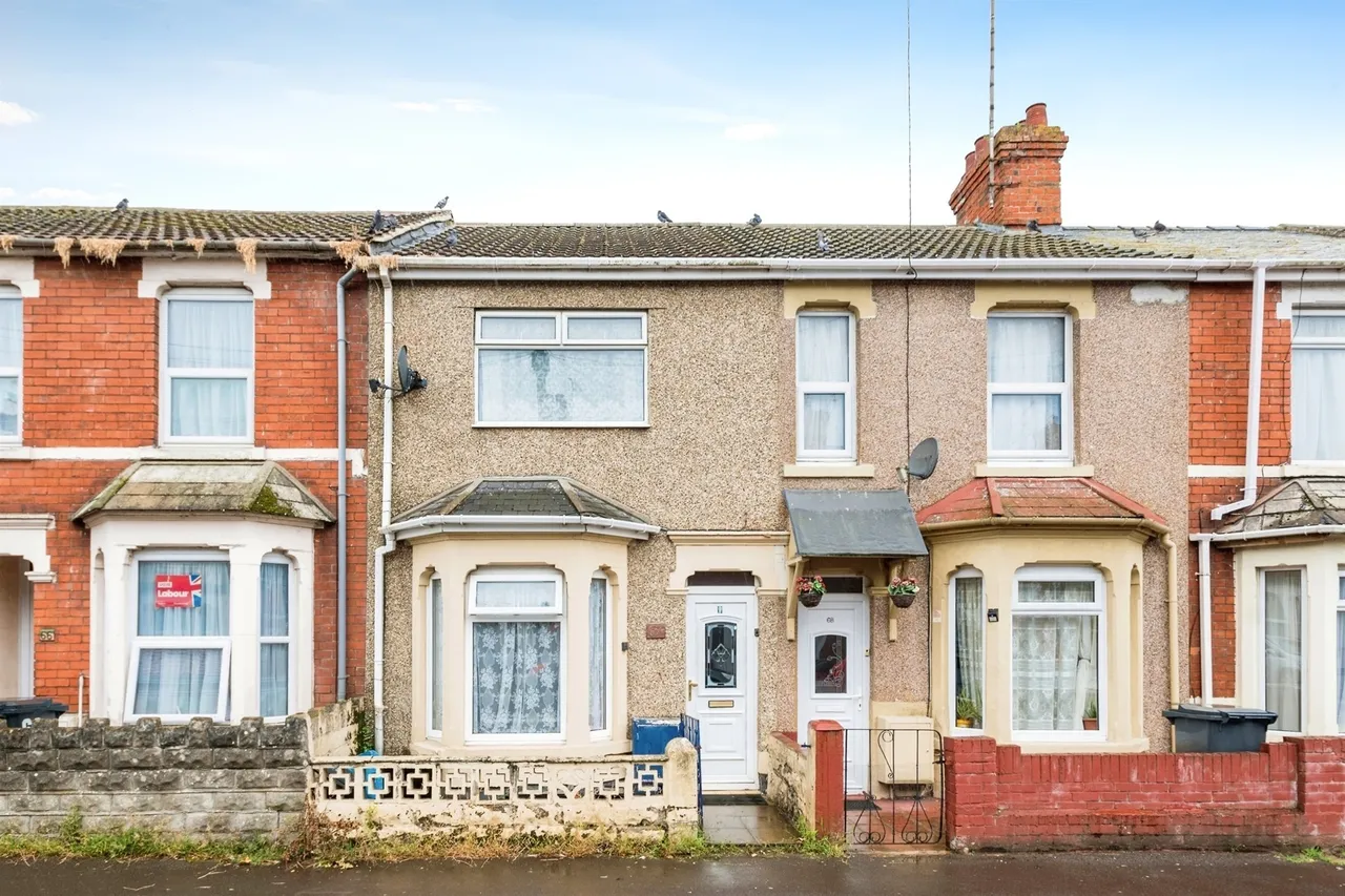2 bed house for sale, Salisbury Street, Swindon, SN1