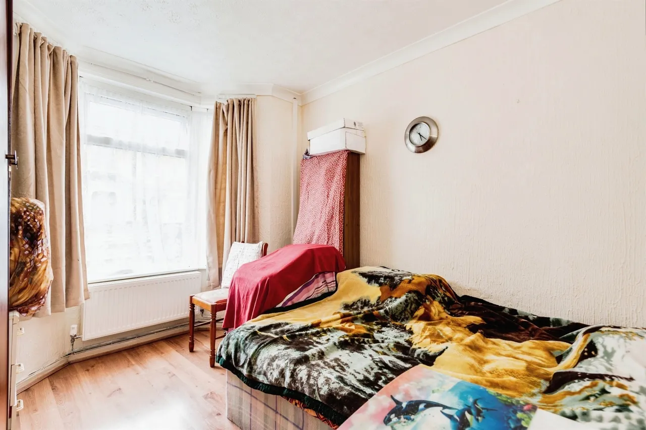 Salisbury Street, Swindon, SN1, photo 9