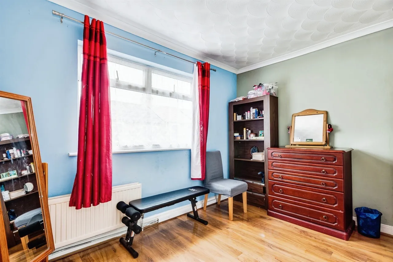 Salisbury Street, Swindon, SN1, photo 6