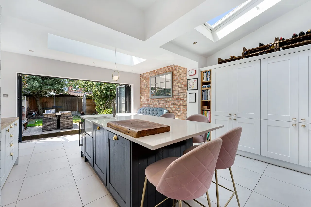 Newstead Terrace, Timperley, WA15, photo 2