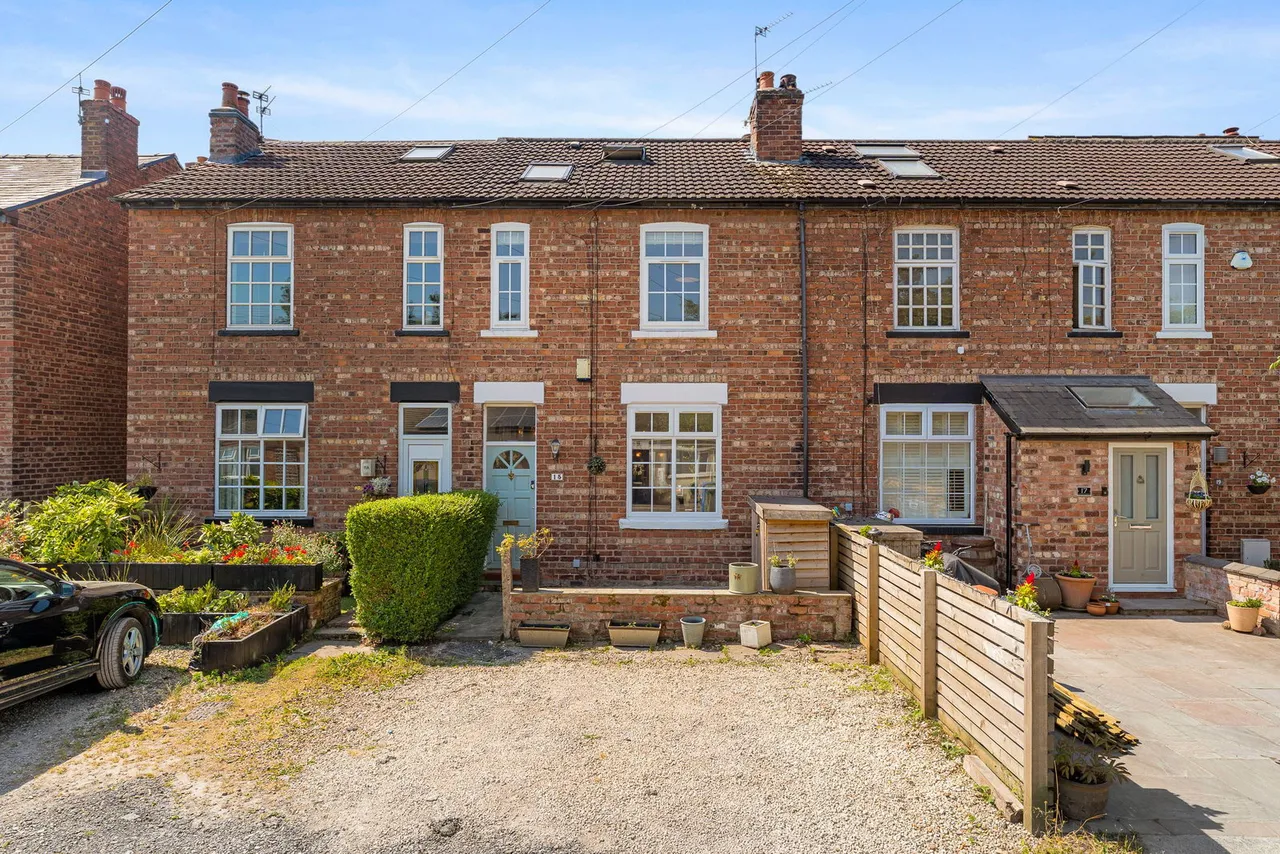 3 bed house for sale — Newstead Terrace, Timperley, WA15