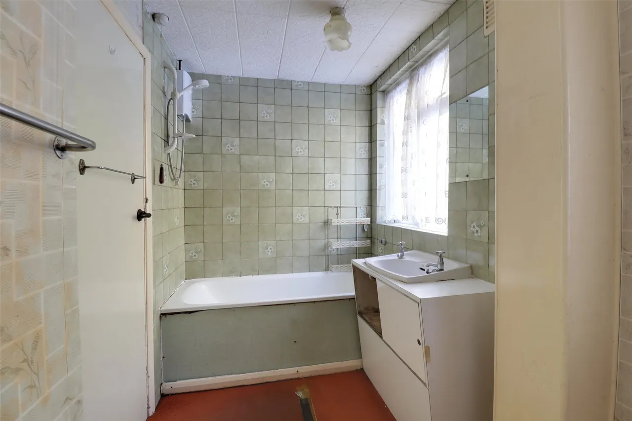 Blackthorn Close, Reigate, RH2, photo 6