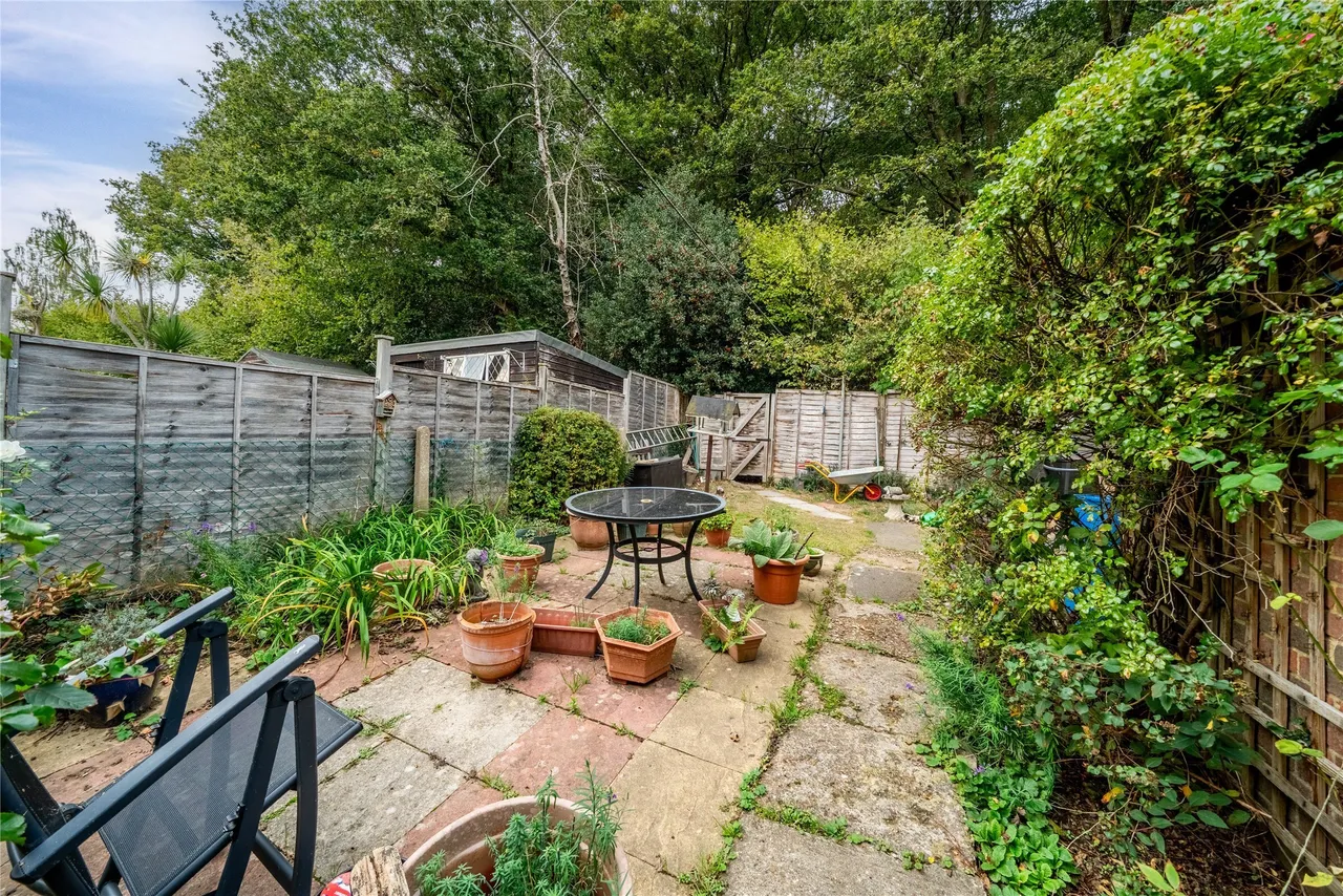 Blackthorn Close, Reigate, RH2, photo 5