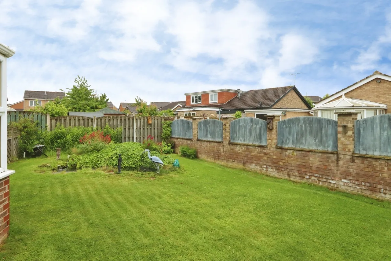 Rothbury Close, Sothall, Sheffield, S20, photo 8