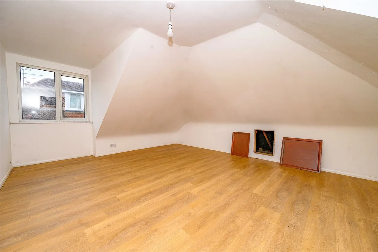 East Hill Road, Houghton Regis, Dunstable, Bedfordshire, LU5, photo 16