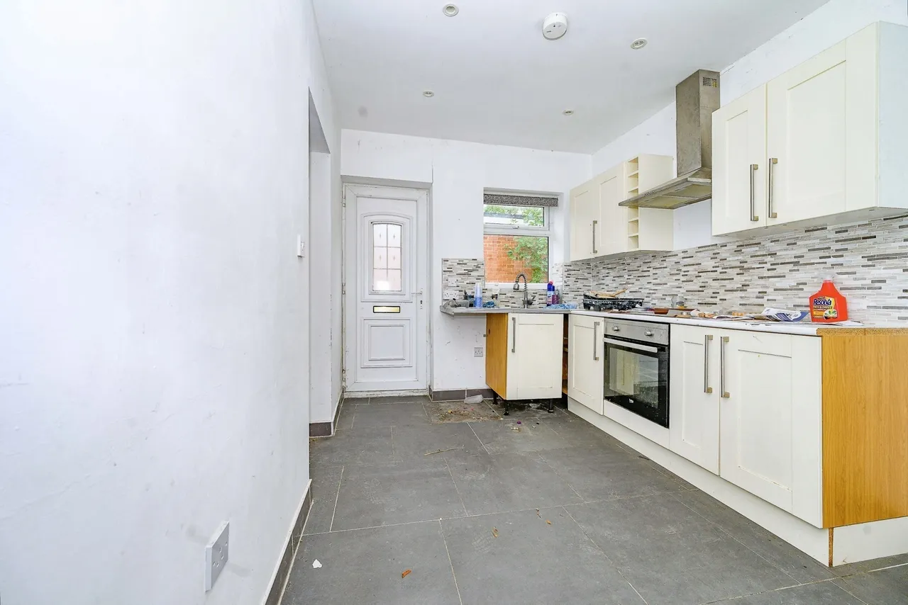 East Hill Road, Houghton Regis, Dunstable, Bedfordshire, LU5, photo 6