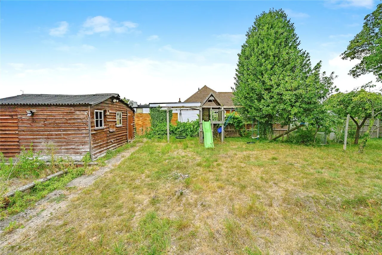 East Hill Road, Houghton Regis, Dunstable, Bedfordshire, LU5, photo 18