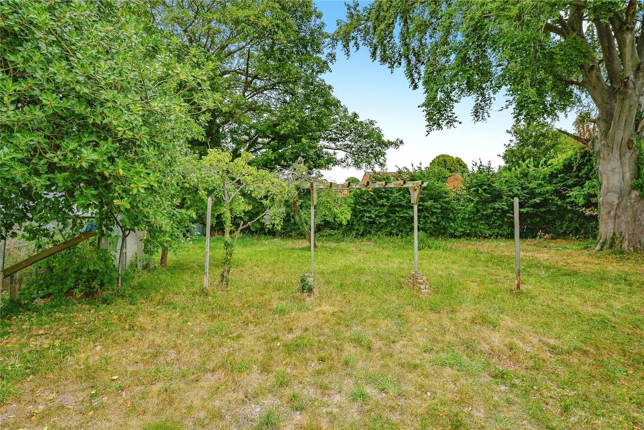 East Hill Road, Houghton Regis, Dunstable, Bedfordshire, LU5, photo 22