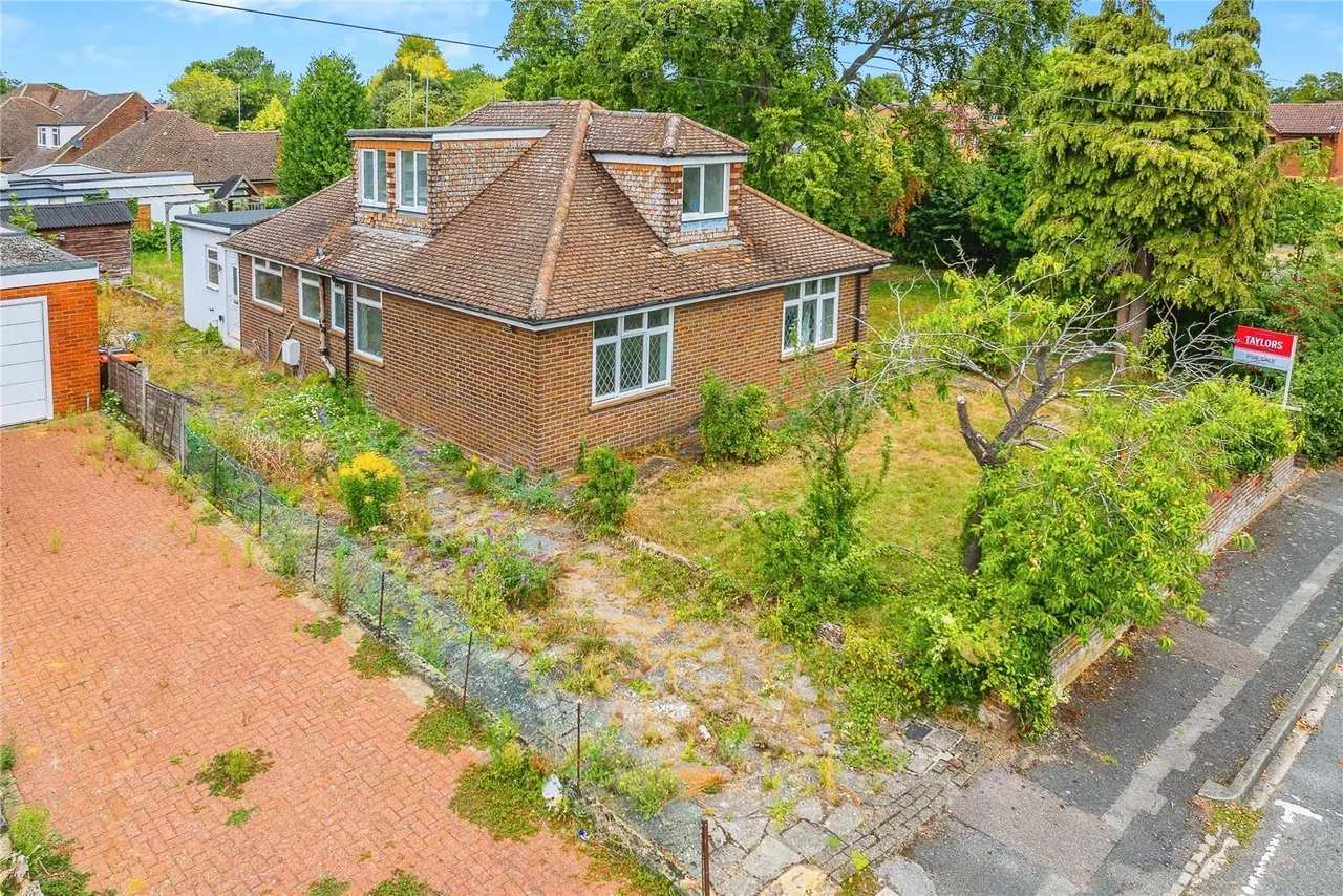 East Hill Road, Houghton Regis, Dunstable, Bedfordshire, LU5, photo 23