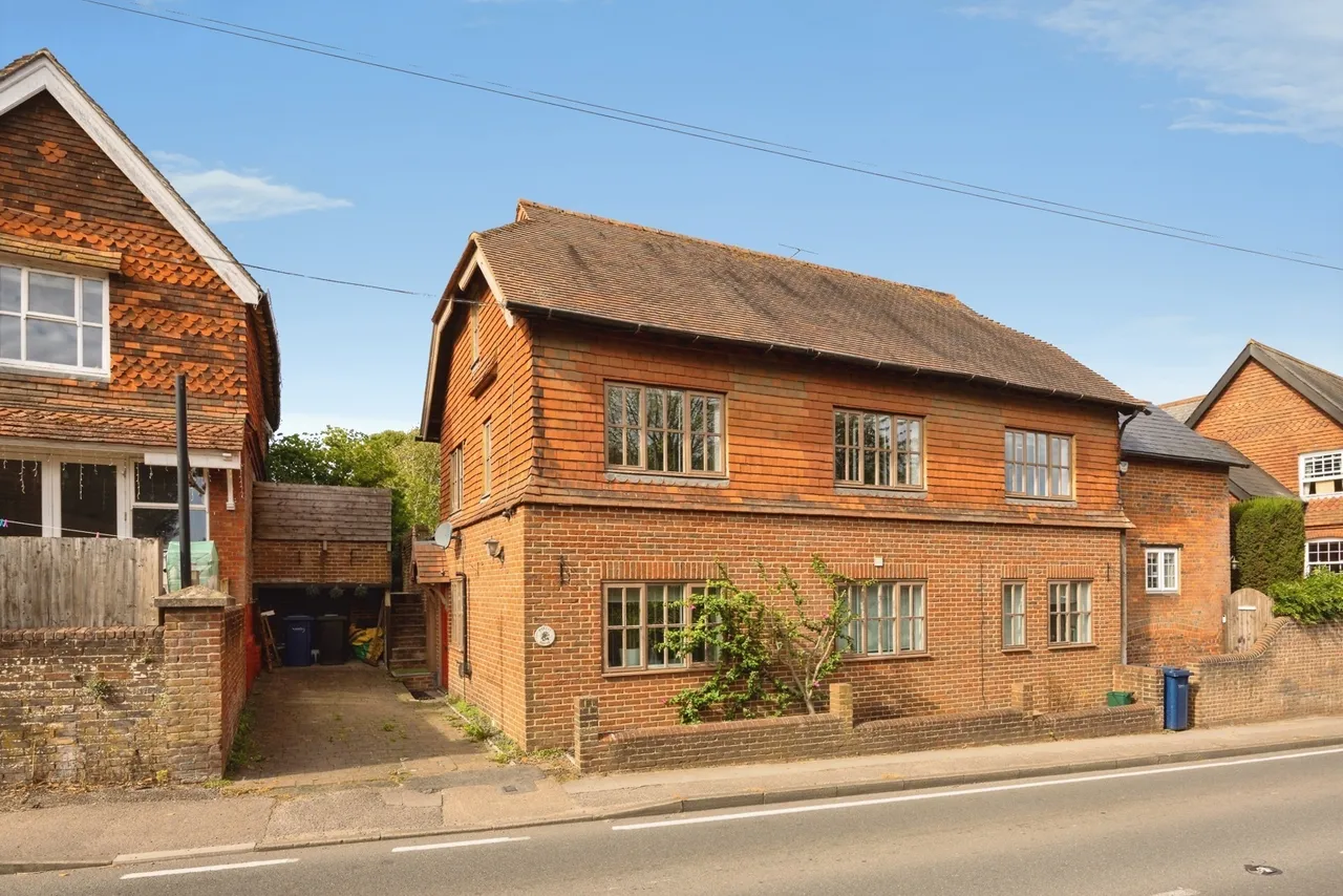 Petworth Road, Witley, GU8, photo 13