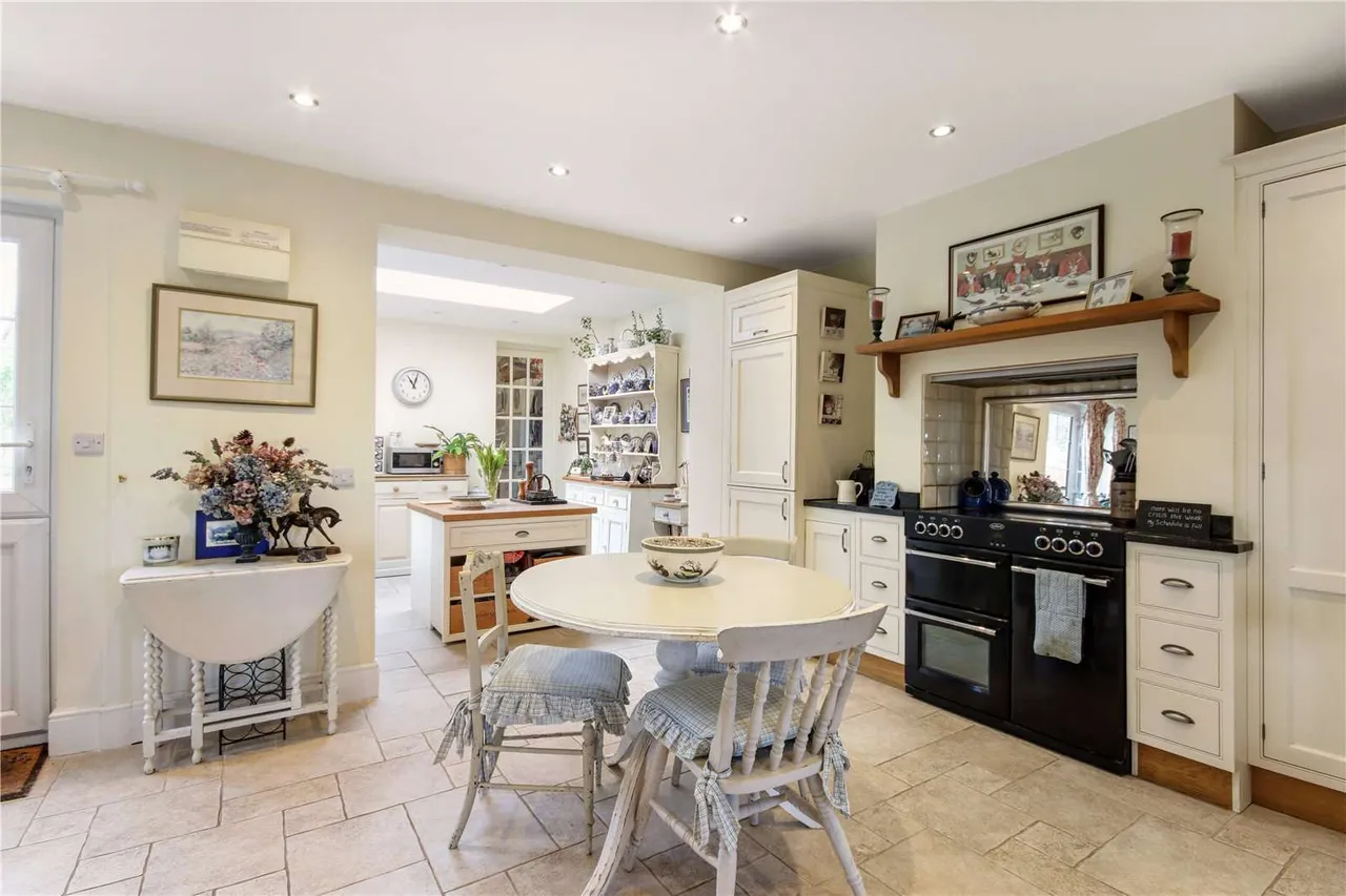 Mount Pleasant, Lamberhurst, Tunbridge Wells, Kent, TN3 8LU, photo 2