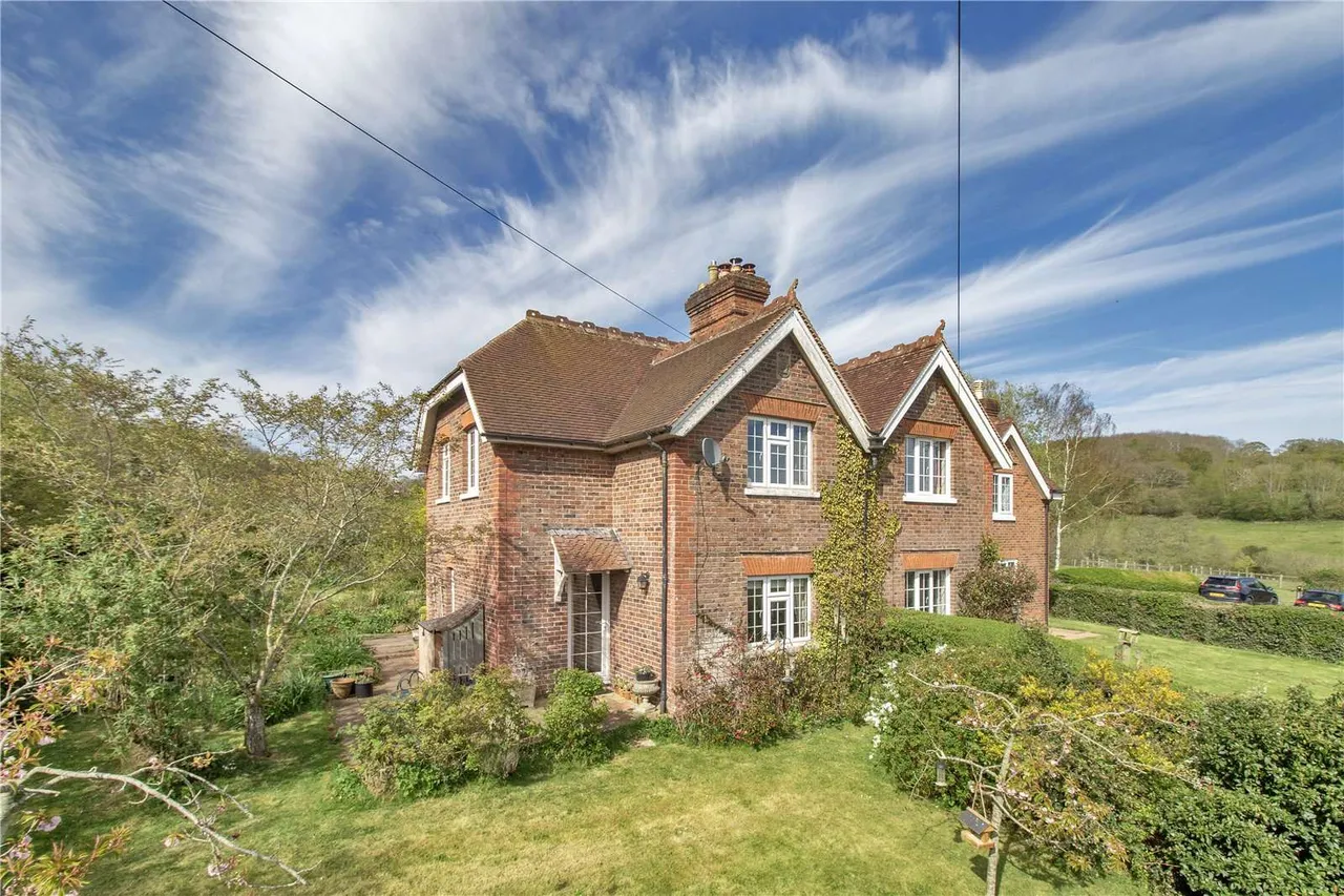 2 bed house for sale — Mount Pleasant, Lamberhurst, Tunbridge Wells, Kent, TN3 8LU