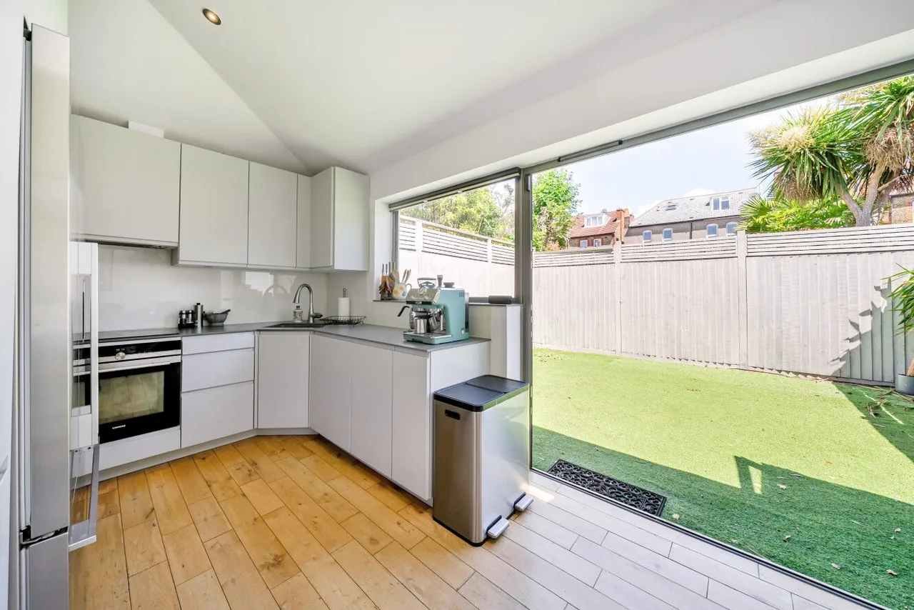 Carminia Road, Balham, London, SW17, photo 12