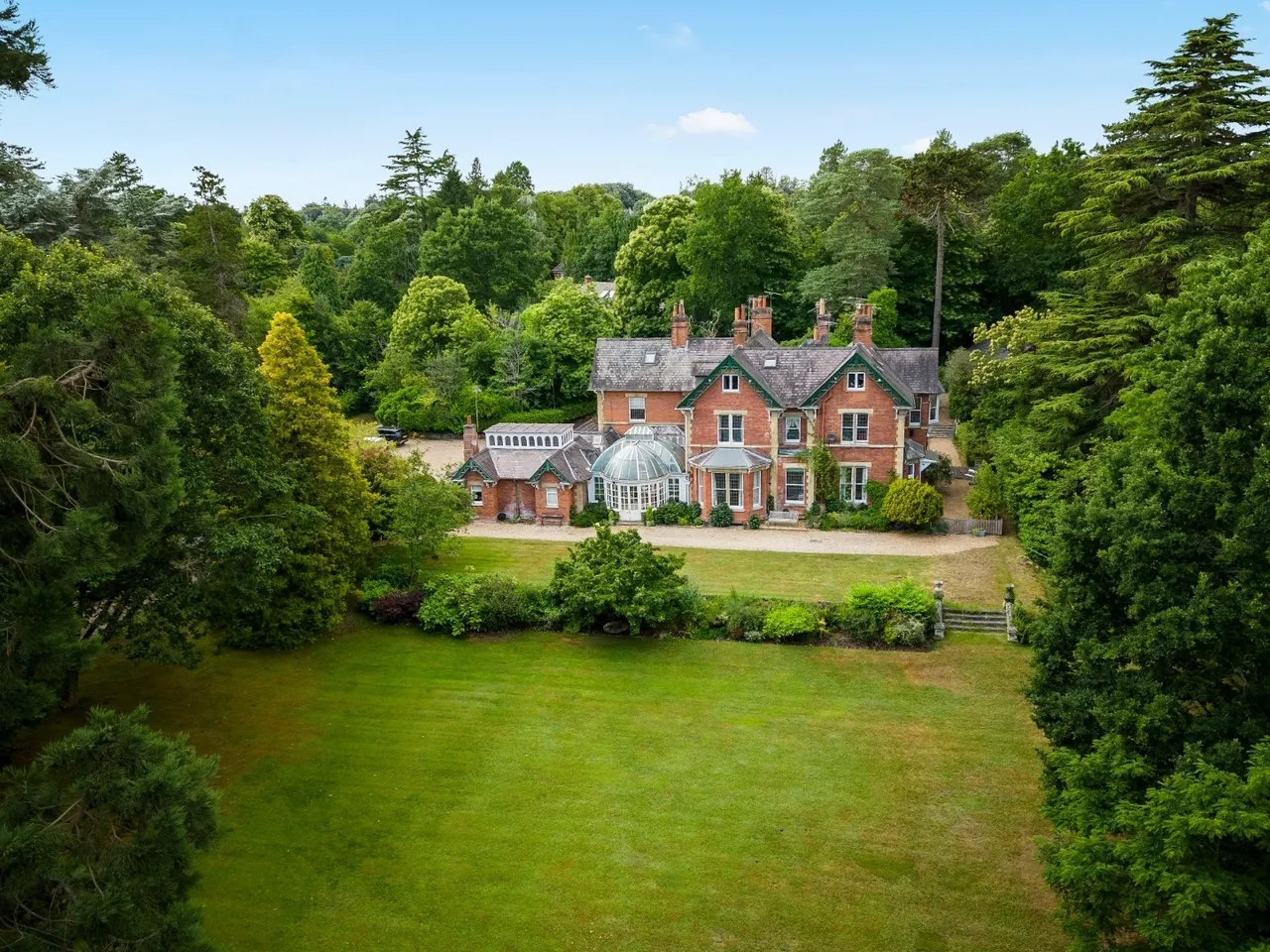 12 bed house for sale — Rise Road, Sunningdale, SL5
