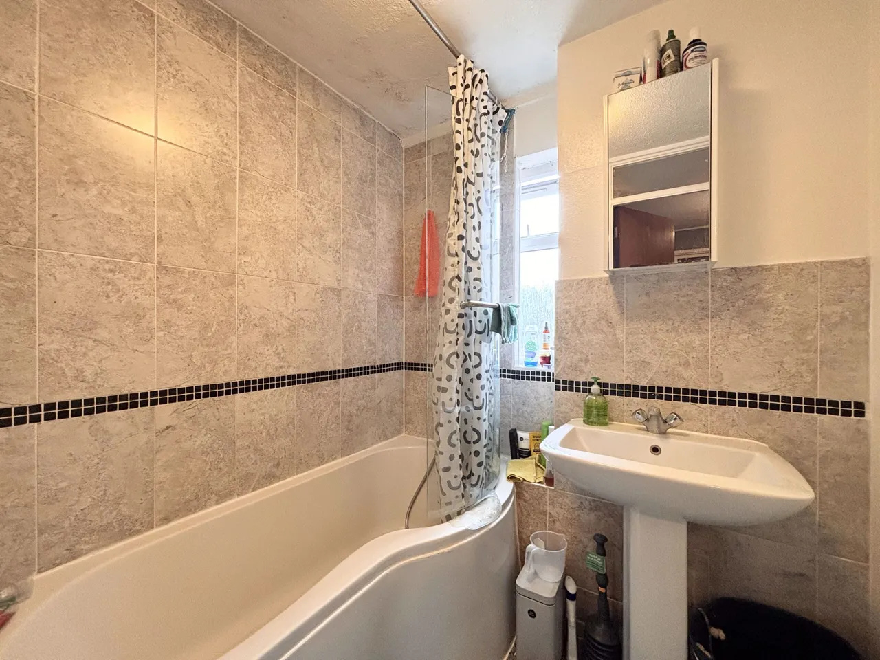 Dishforth Lane, London, NW9, photo 10