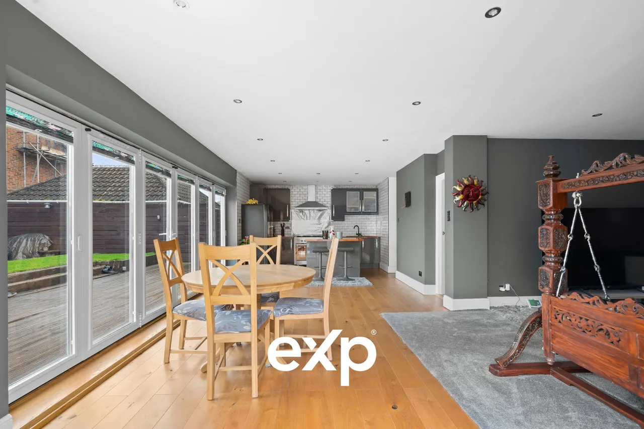 Ashford Road, Ashford - TW15, photo 10