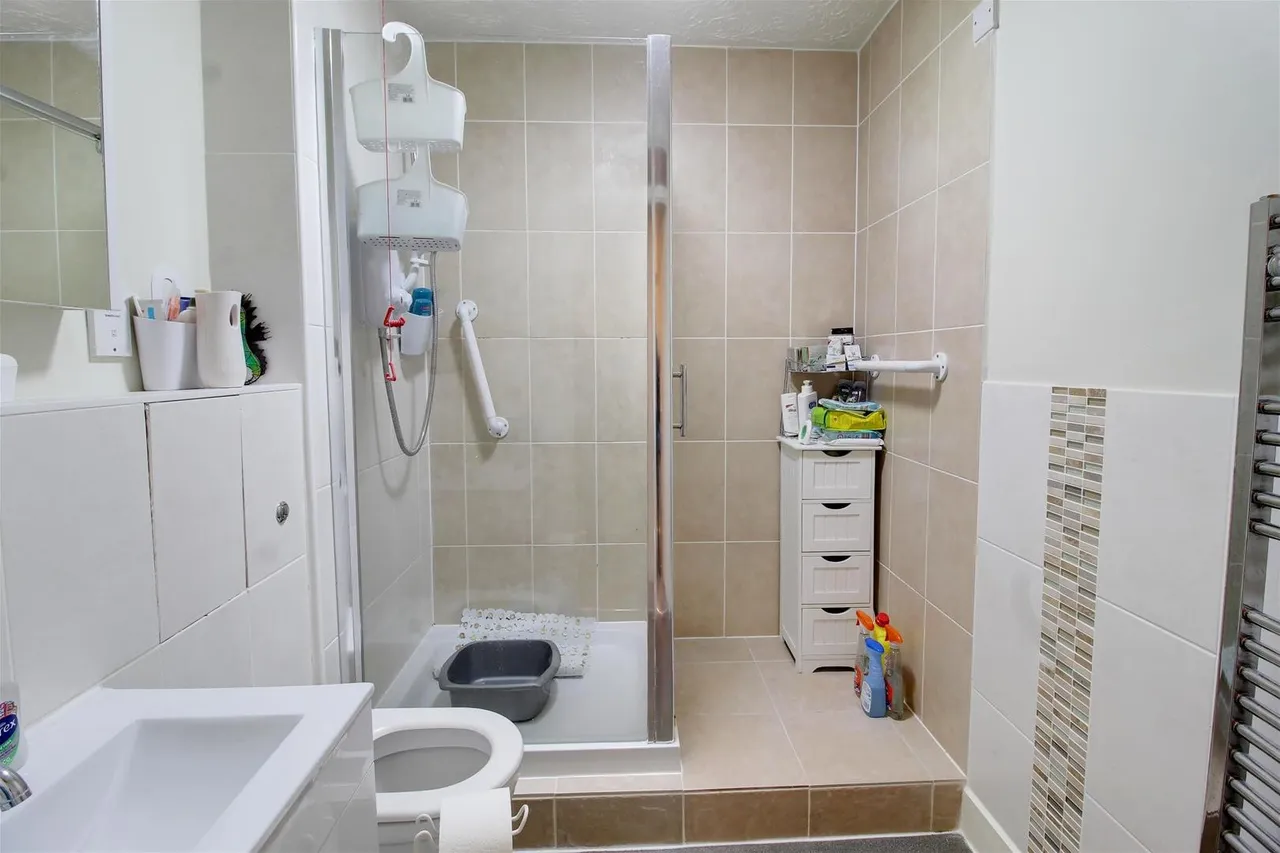 Billy Lows Lane, Potters Bar EN6 1XW, photo 12
