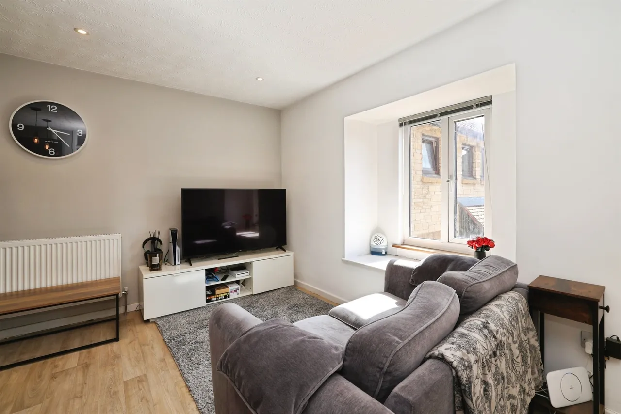 Hazel Grove, Calne, SN11, photo 2
