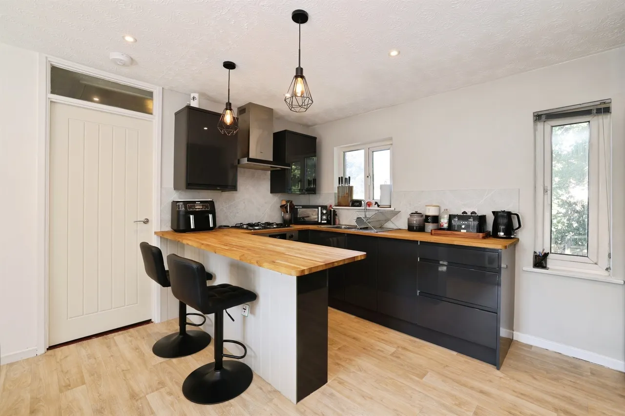 1 bed property for sale, Hazel Grove, Calne, SN11