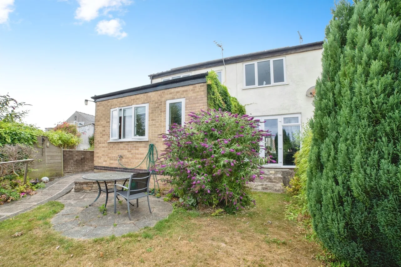 3 bed house for sale, Heanor Road, Codnor, DE5