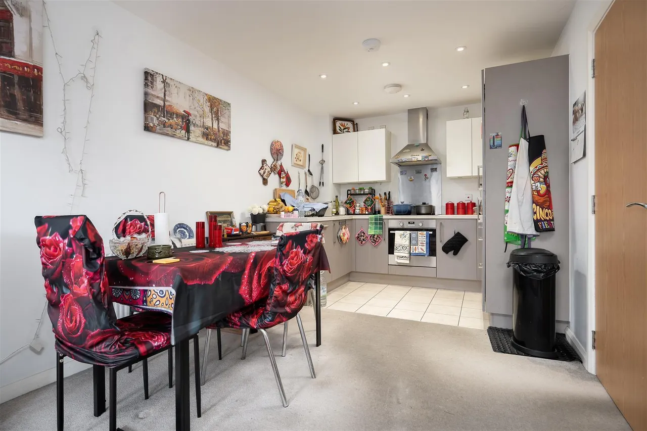 Warwick Road, West Drayton, UB7, photo 4