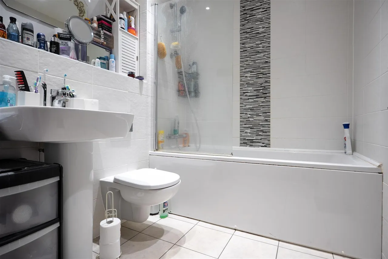 Warwick Road, West Drayton, UB7, photo 11