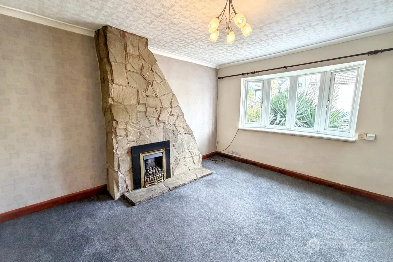 Ivanhoe Avenue, Attleborough, CV11, photo 2