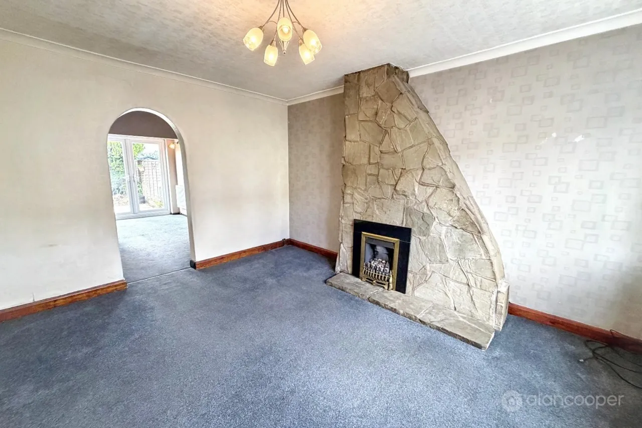 Ivanhoe Avenue, Attleborough, CV11, photo 3