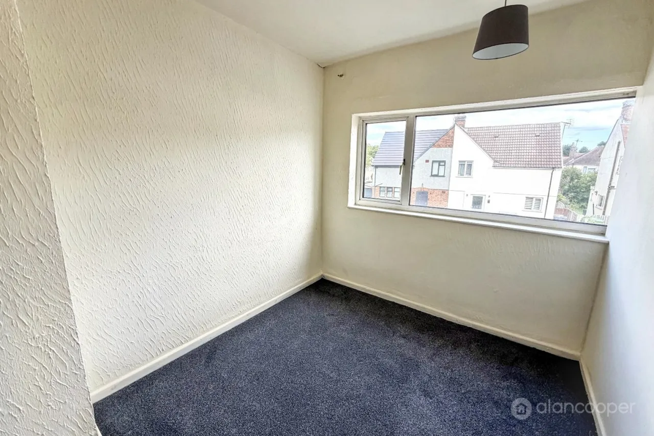 Ivanhoe Avenue, Attleborough, CV11, photo 8