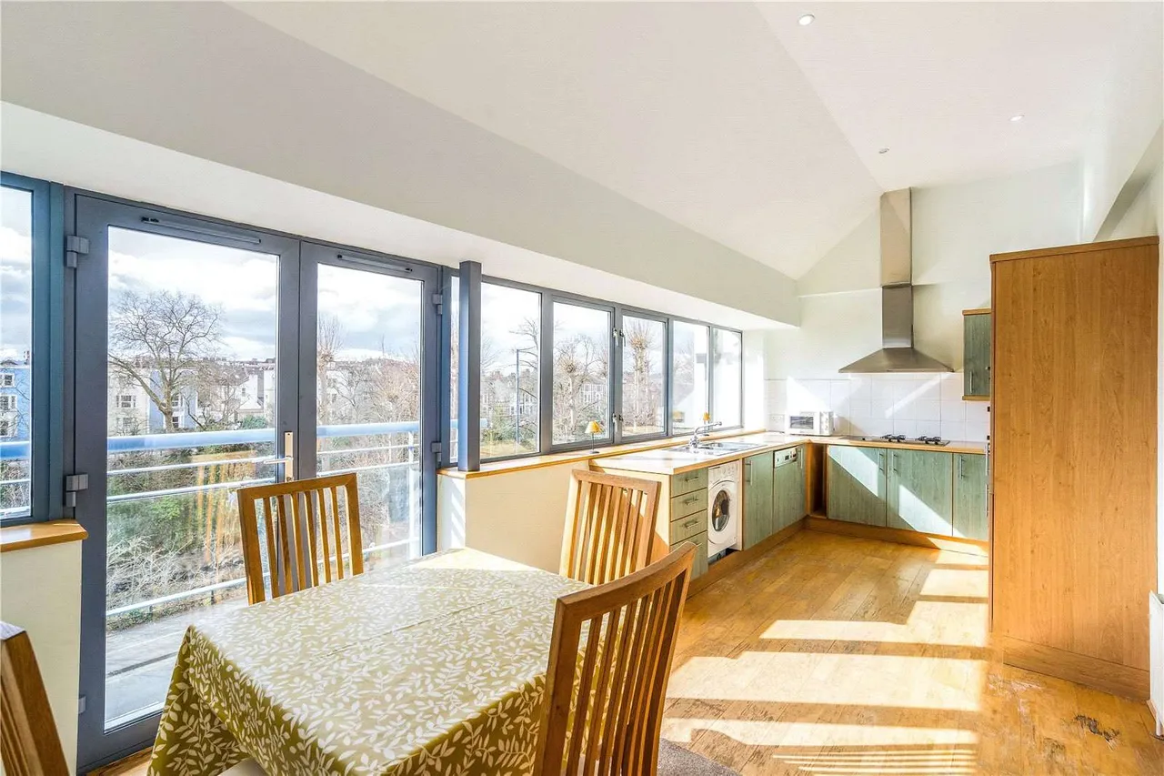 The Quays, Cumberland Road, Bristol, BS1 6UQ, photo 3